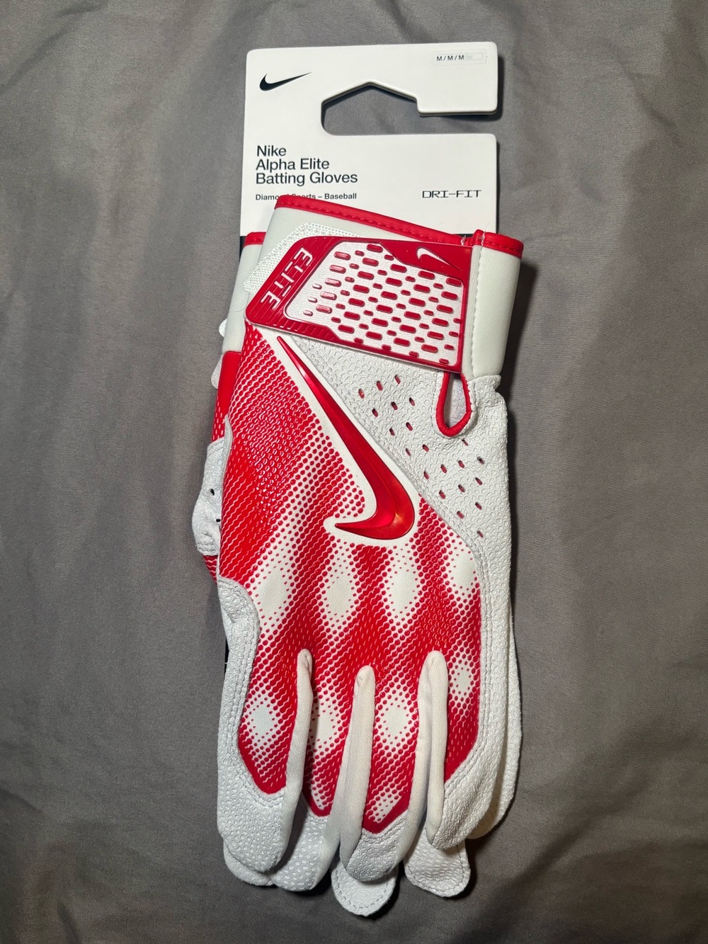 Nike Alpha Elite baseball batting gloves men’s size medium. NWT